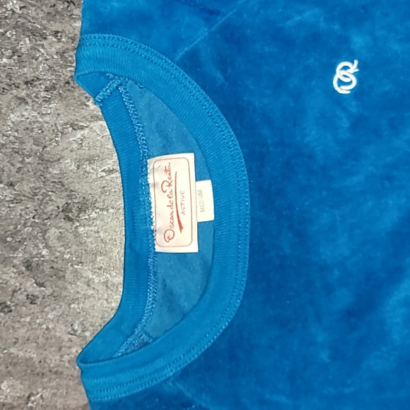 Vintage. Made in USA. Oscar de la Renta. Active. Velour. Crewneck. Women's M - Picture 8 of 16